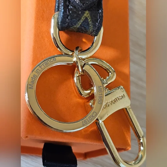 Authentic LOUIS VUITTON Monogram Canvas Wristlet Strap Keychain - Picture 6 of 10